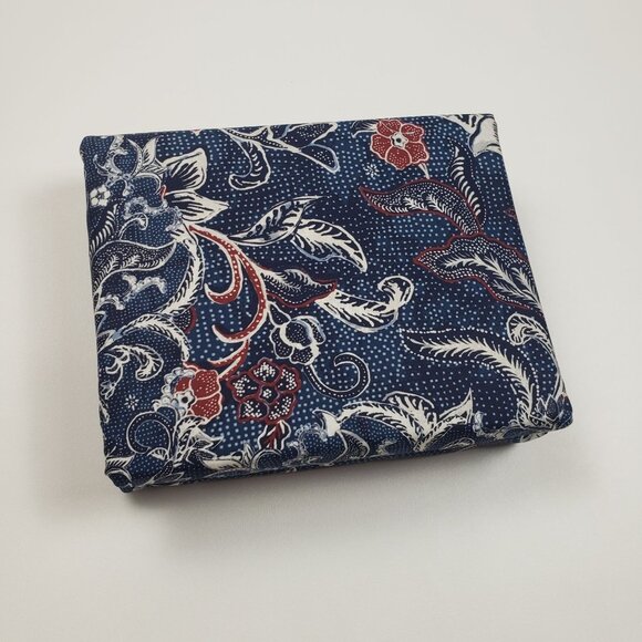 Ralph Lauren Home Mirabelle Full/Queen Duvet Cover in Indigo Blue, 92" W x 96" L - Picture 6 of 16